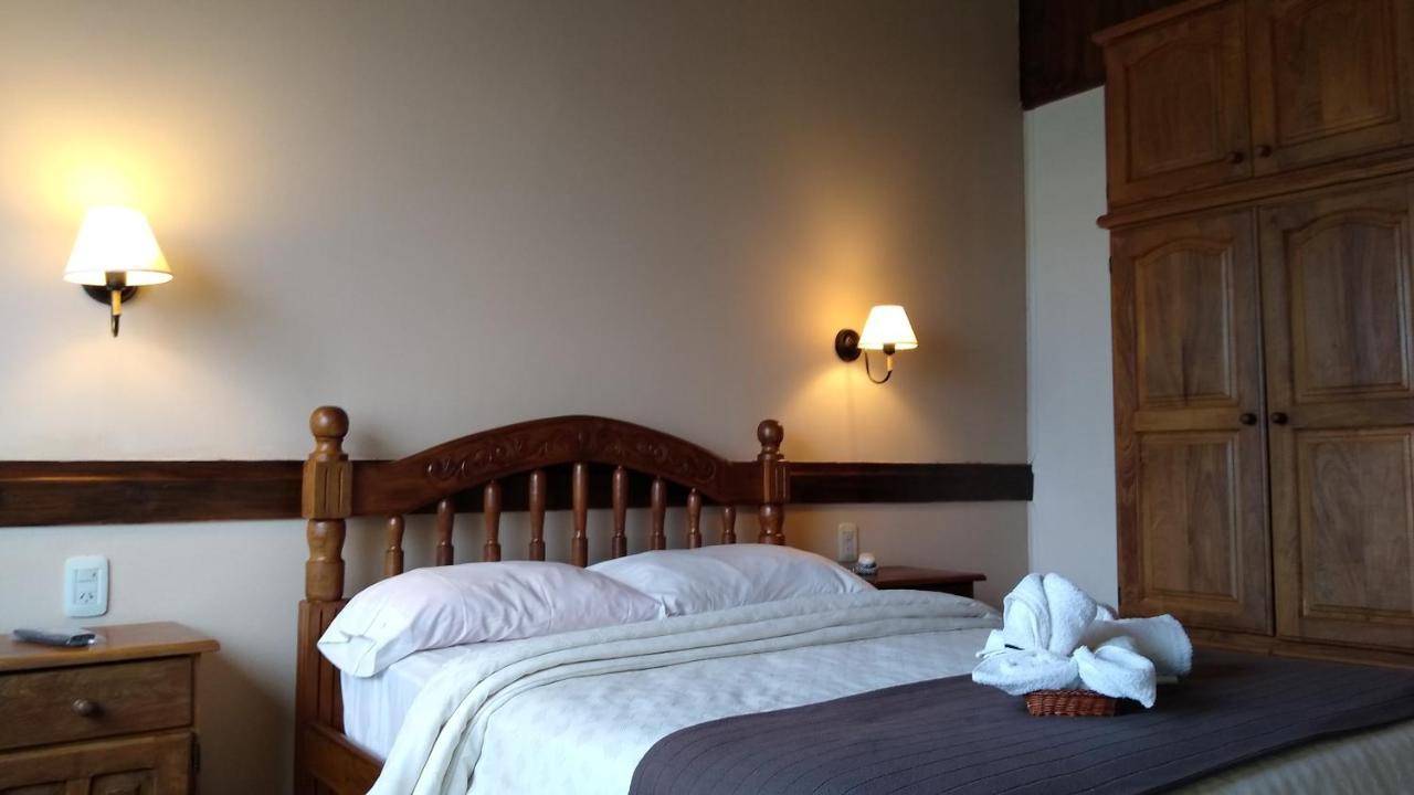 Hotel Altos De Soberana El Calafate Esterno foto